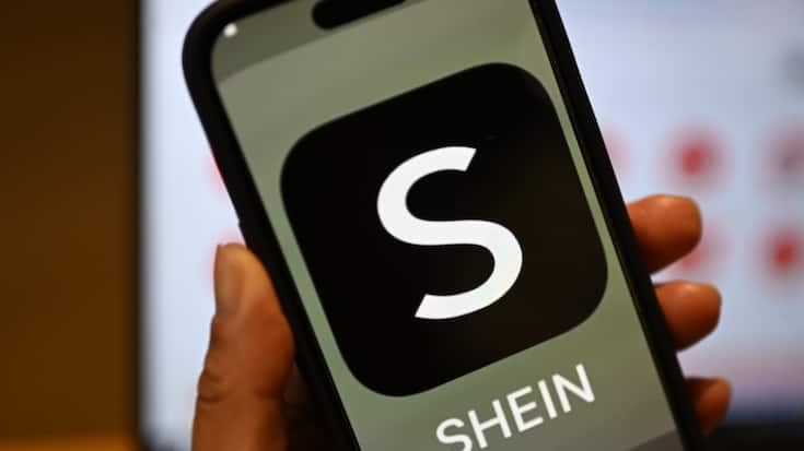 La Commission européenne dénonce un "large éventail" d'infractions potentielles de la part de Shein, dont des "faux rabais", des "faux délais" d'achat pour pousser à la consommation et des "étiquettes de produits trompeuses" (archives).