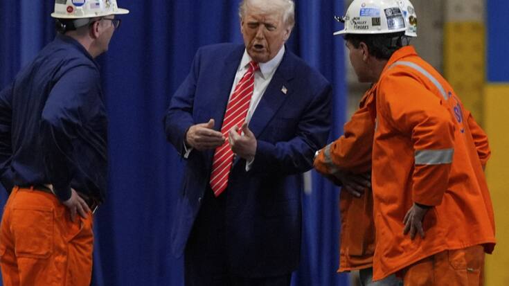Donald Trump a visité vendredi un site de production d'US Steel à West Mifflin.