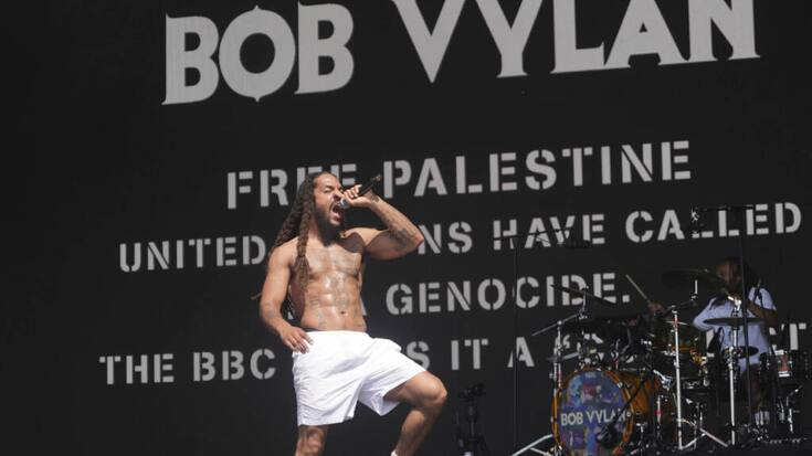 La police britannique a ouvert une enquête lundi suite aux propos des rappeurs de Bob Vylan lors de leur prestation au festival de Glastonbury (archives).