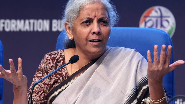 "Un accord me comblerait", a confié de son côté lundi la ministre indienne des Finances, Nirmala Sitharaman au Financial Express. "Un grand, un bon, un bel accord. Pourquoi pas?", a-t-elle ajouté en paraphrasant Donald Trump. Pour l'Inde, l'enjeu est de taille.