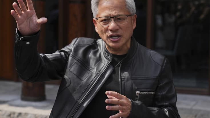 "Nous avons évoqué (...) le fait que la Chine accueille favorablement les entreprises étrangères souhaitant y investir et s'y implanter" a déclaré Jensen Huang devant la presse à Pékin.