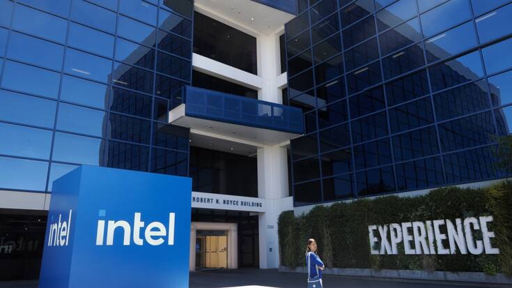 Intel peine depuis plusieurs années à rattraper son retard dans les puces les plus avancées pour le développement de l'IA générative, moteur de croissance pour ses rivaux, en premier lieu Nvidia (archives).