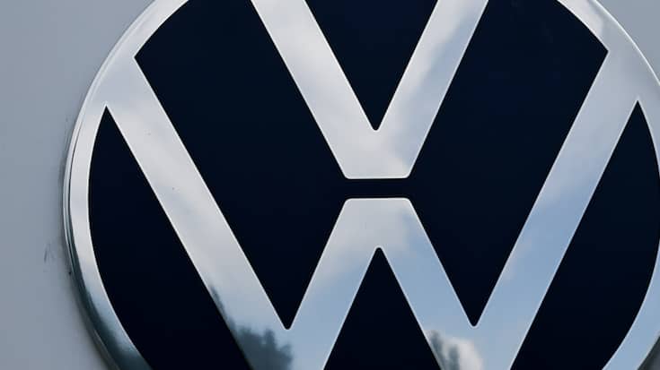 Volkswagen, le groupe aux dix marques automobiles (VW, Skoda, Porsche, Seat...) et premier constructeur européen, a dégagé un bénéfice de 2,3 milliards d'euros, en chute de 36,3% sur un an entre avril et juin (archives).