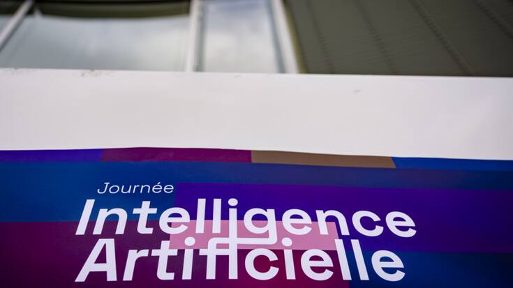 Avant de les partager et les mettre en vente sur la Toile, l'adolescent a modifié à l'aide de l'IA les photos de ses camarades de classe nus (Photo d'illustration).