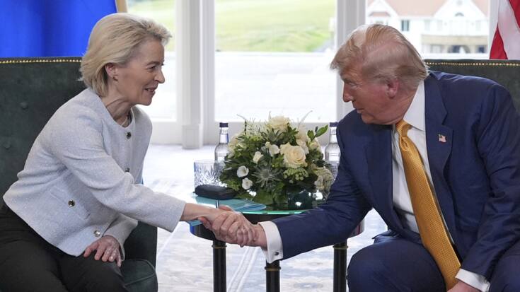 Les Etats-Unis et l'UE ont "conclu un accord", a annoncé Donald Trump, qui a rencontré Ursula von der Leyen dimanche en Ecosse.
