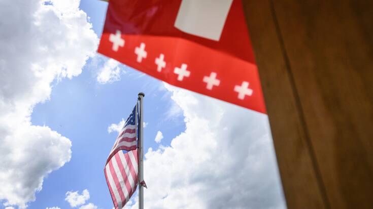 La Suisse ne doit pas se laisser mettre sous pression à cause des droits de douane américains, selon un sondage.