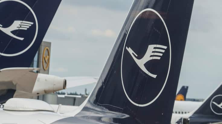 La commande de Lufthansa porte sur une centaine d'appareils Boeing, d'une valeur catalogue de 21 milliards de francs, qui doivent être livrés au cours des sept prochaines années. Ils ne seraient pas achetés à Malte ou en Irlande, mais via la Suisse, rapporte la publication mercredi.