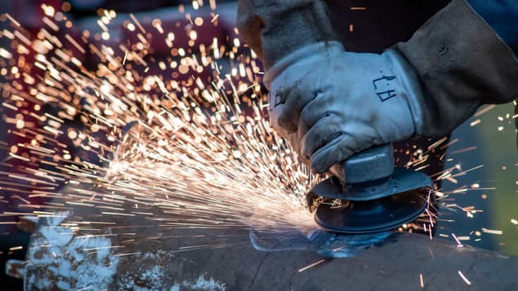 80% des entreprises veulent explorer de nouveaux marchés et 60% se lancer dans de nouveaux domaines d'activité. Elles sont 37% à envisager des suppressions de postes, du chômage partiel (28%) ou des délocalisations vers l'UE (31%). (archives)