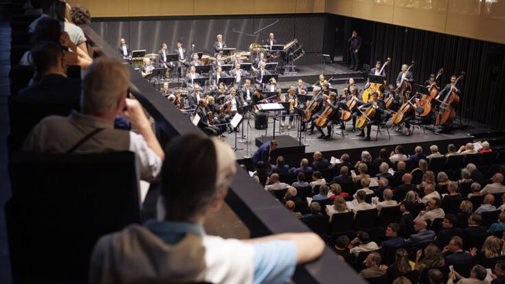L'Orchestre de la Suisse romande (OSR) a eu le privilège d'inaugurer la nouvelle salle de concert.