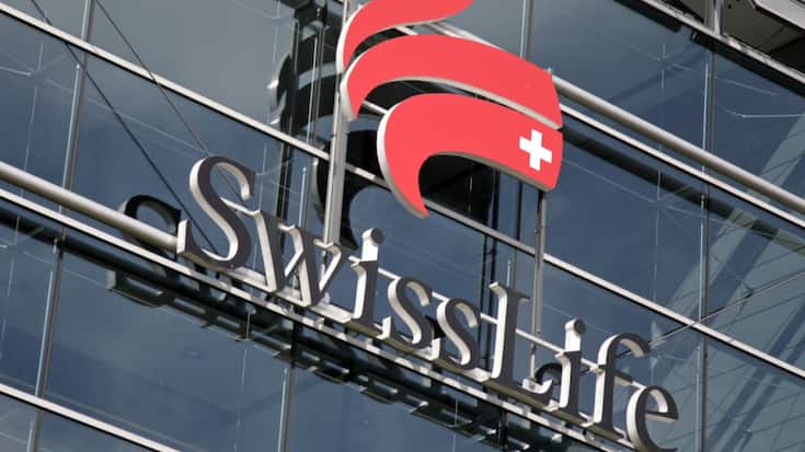 Si Swiss Life a pu étoffer ses primes brutes au 1er semestre 2025, l'assureur-vie a vu son bénéfice net se contracter, sous l'effet d'une charge fiscale plus élevée (archives).