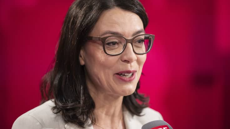 Agée de 57 ans, Nathalie Wappler va quitter la SRF après l'avoir dirigée durant sept ans. Elle souhaite se lancer dans un nouveau défi professionnel.