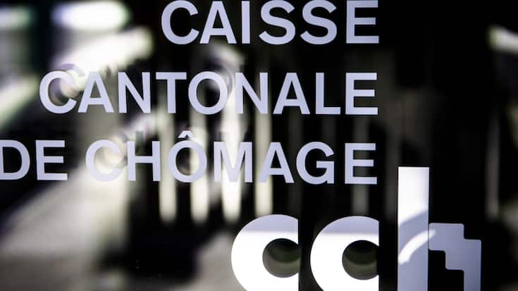 Le taux de chômage a augmenté d'une dizaine de points de base (pb) en août, à 2,8%. Ici, un logo de l'agence de la Caisse cantonale de chomage (CCh). (archive)