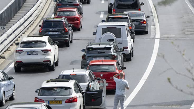 Des élus des cantons d'Uri et du Tessin veulent introduire une taxe de transit pour lutter contre les embouteillages au tunnel du Gothard (image d'illustration).