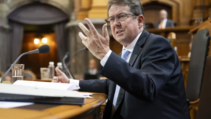 Le ministre de l'énergie Albert Rösti s'est montré d'accord avec le nouveau compromis proposé par le Conseil des Etats (archives).