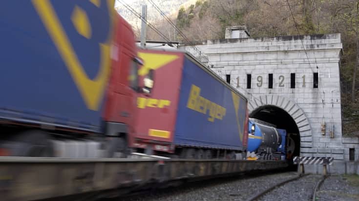 Deux élus uranais craignent le retour des camions sur la route avec la fin du transport sur le rail fin 2025 (archives).
