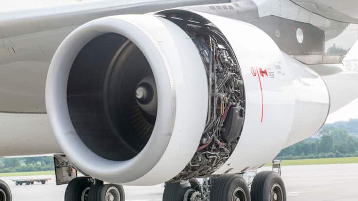 La détonation survenue dans le moteur a laissé apparaître une flamme, selon des images vidéo diffusées par le site en ligne du Blick. Les passagers ont finalement pu décoller à bord d'un avion de remplacement (photo symbolique).