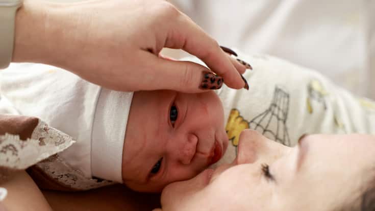 Un groupe hôtelier et immobilier polonais veut soutenir la démographie en récompensant les couples qui concevront leur enfant dans un de leur hôtel ou appartement (Photo d'illustration)..