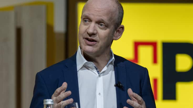 Le chef intérimaire de la Poste s'attend à une baisse importante du bénéfice du géant jaune en 2025.