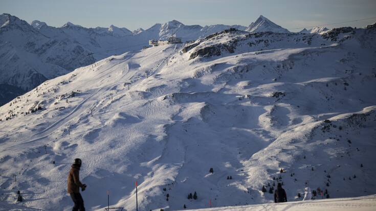 Vue sur le Crap Sogn Gion dans le domaine skiable de la Weisse Arena (archives).