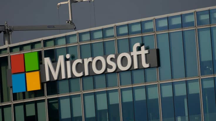 Dans le cadre du nouvel accord passé entre les deux partenaires, OpenAI s'est engagé à acheter pour 250 milliards de dollars de capacités supplémentaires pour développer son intelligence artificielle (IA) à la plateforme Azure de Microsoft, dédiée à l'informatique à distance (cloud).