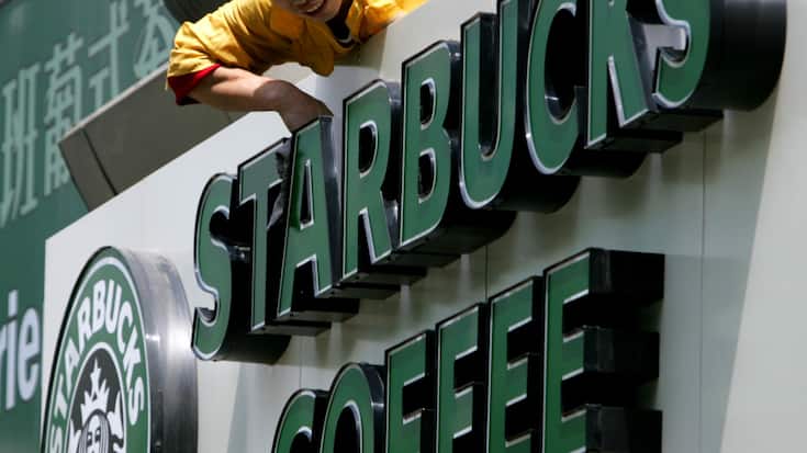 Starbucks a notamment pâti d'un ralentissement de la consommation sur fond de morosité économique ainsi que de la montée en puissance de la concurrence, en particulier la start-up locale Luckin Coffee. (archives)