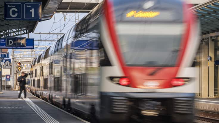 En Suisse romande, les nouvelles rames commandées par les CFF circuleront sur les lignes du RER Vaud et la ligne Martigny&#8211;Annemasse. Sur la photo, la gare de Renens (archives).