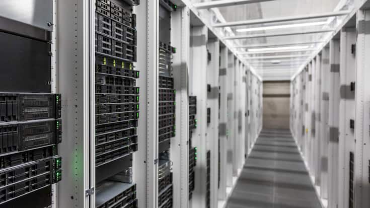 La Commission européenne a ouvert deux enquêtes qui visent à établir si Amazon Web Services et Microsoft Azure, numéros un et deux du secteur, doivent être soumises aux obligations du règlement européen sur les marchés numériques (DMA) (archives).