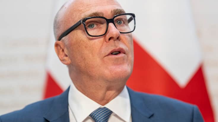 Le ministre de la Défense Martin Pfister est en Belgique ce lundi à la tête d'une délégation parlementaire. Tous vont s'informer sur l'expérience belge avec l'avion de combat F-35.