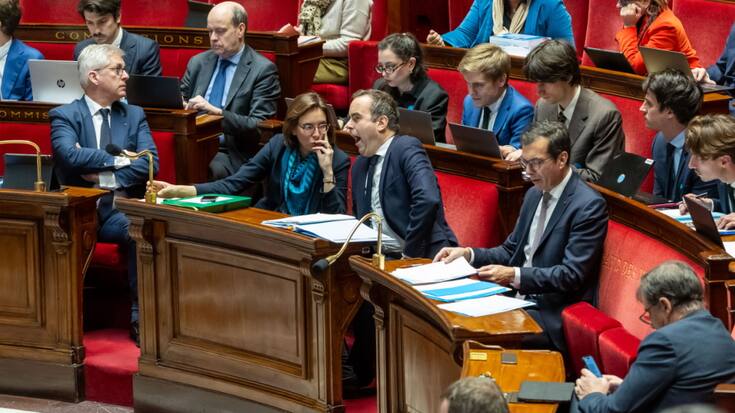 L'Assemblée nationale française a rétabli la suspension de la réforme des retraites.