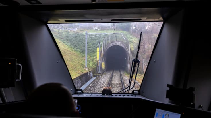 La nouvelle ligne L7 du Léman express reliera Annemasse à l'aéroport à partir du 14 décembre, sans passer par Cornavin grâce à l'ouverture du tunnel de Châtelaine au trafic voyageur. Elle a été inaugurée mardi.