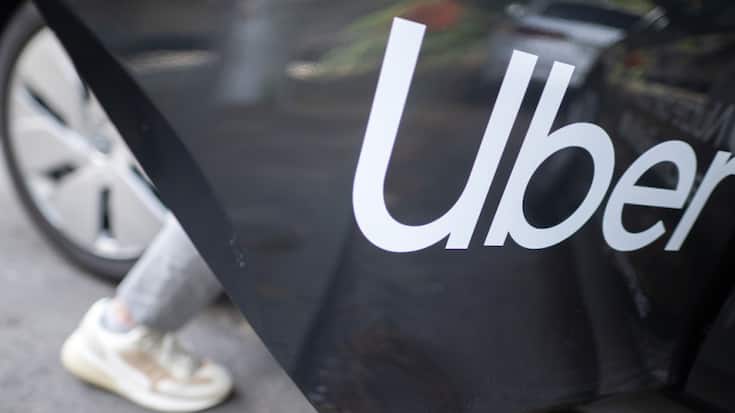 Les Jurassiens peuvent désormais commander un taxi Uber, comme tous les autres Suisses. (archive)