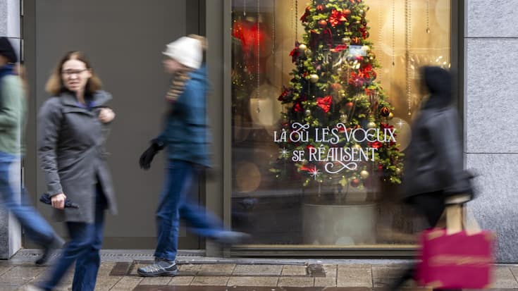 Les Suisses prévoient de dépenser davantage à Noël cette année (archives)