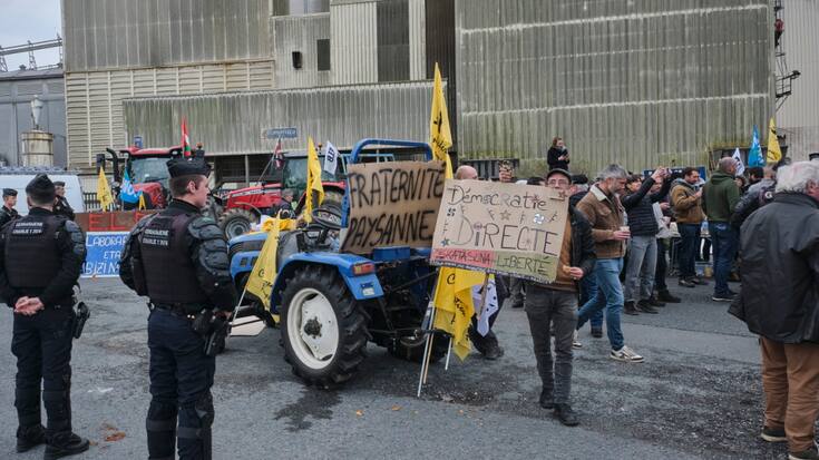 Les agriculteurs français ne relâchent pas la pression face à la signature annoncée de l'accord entre l'UE et le Mercosur.