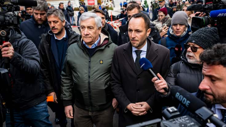 Antonio Tajani s'était rendu dès le 2 janvier à Crans-Montana (ici au côté du président du gouvernement valaisan Mathias Reynard).