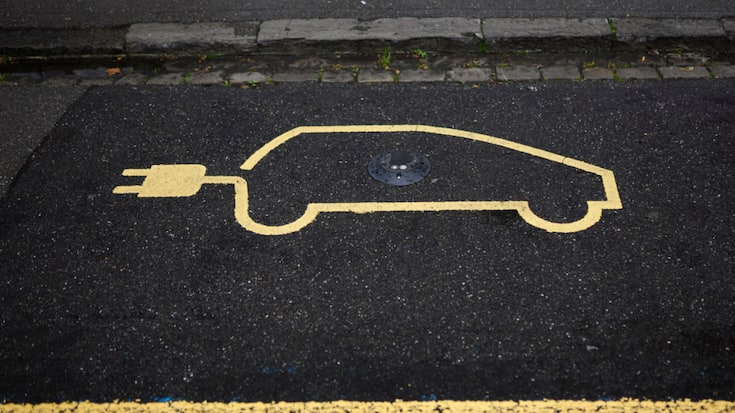 L'élargissement de l'offre de voitures entièrement électriques, combiné à des prix corrects, devrait conduire à une acceptation supérieure à celle de l'année passée, affirme auto-suisse (archives).