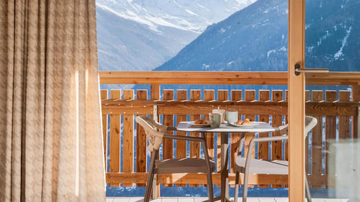 Dent Blanche Resort