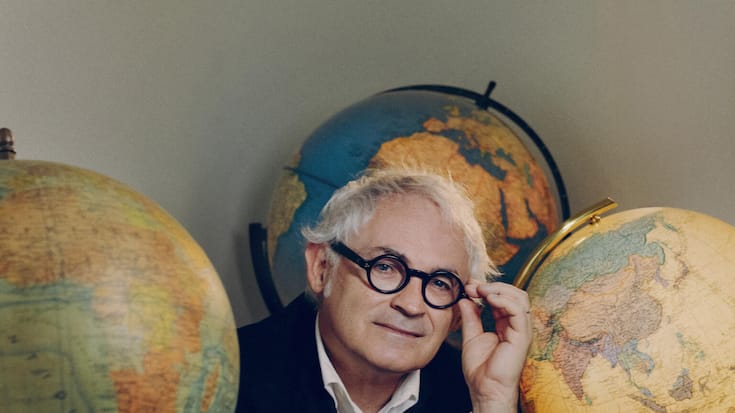 Statisticien de formation, Jean-­François Rial a commencé sa carrière dans le renseignement financier avant de racheter l’agence Voyageurs du Monde en 1998.