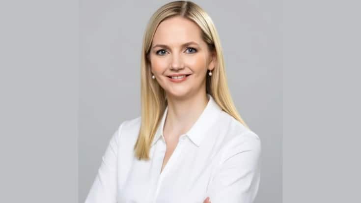 Isabelle Adelt