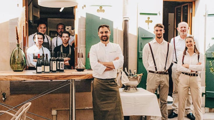 Le chef Romain Desvenain, du Bistrot du Lion d’Or, explique qu’il ne peut pas reporter les 30% de hausse du prix de la viande sur le prix de ses plats.