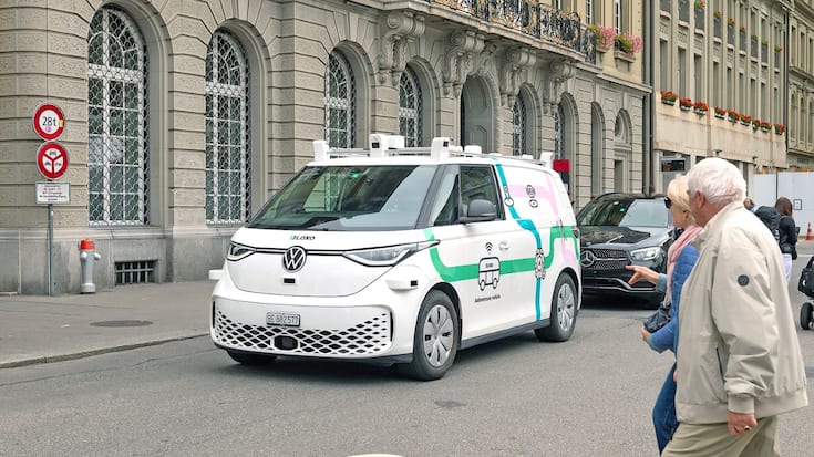 Le service de colis Planzer Colis et la start-up LOXO testent la conduite hautement automatisée de niveau 4 dans le centre-ville de Berne.