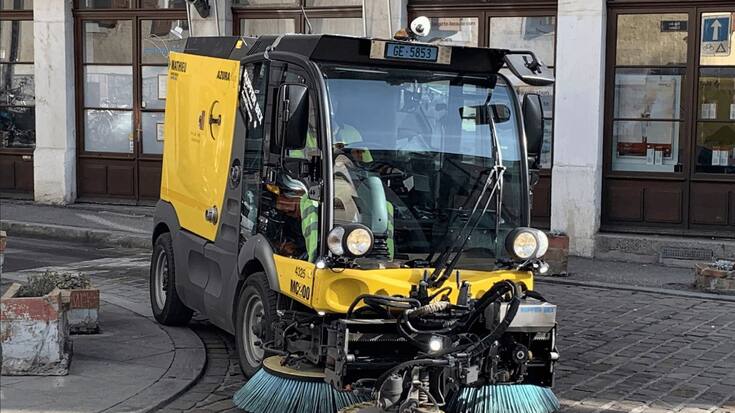 Les véhicules de la ville sont munis de caméras qui traitent les informations en direct pour planifier les zones à nettoyer.