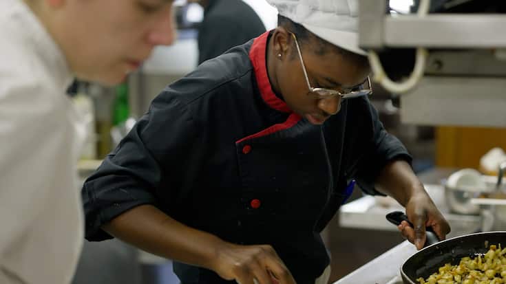Passionnée de cuisine depuis son plus jeune âge, Ana poursuit aujourd’hui son parcours professionnel au sein de La Scala de Payerne