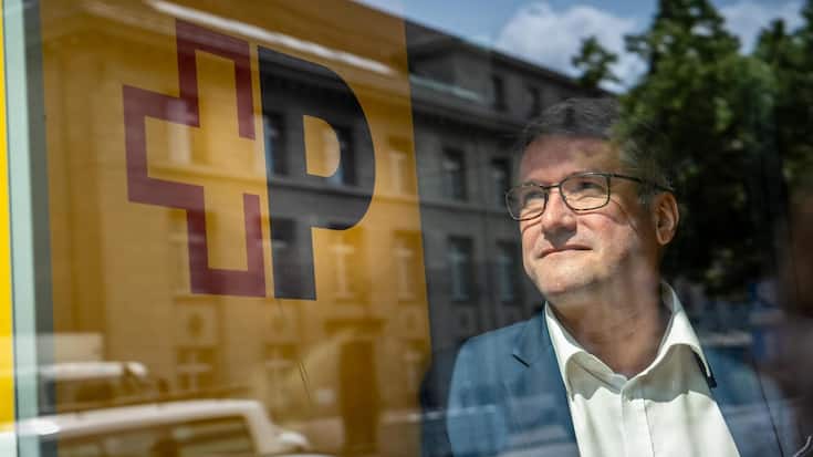<p>Le président du conseil d'administration Christian Levrat apporte un contrepoids politique. L'ancien président du PS défend la stratégie d'expansion du groupe public.</p>