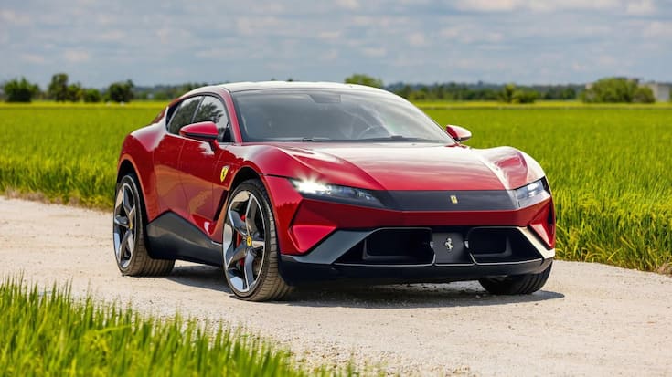 <p>Il n'y a pas encore d'images officielles de la Ferrari Elettrica, l'imagination des magazines automobiles tourne à plein régime.</p>