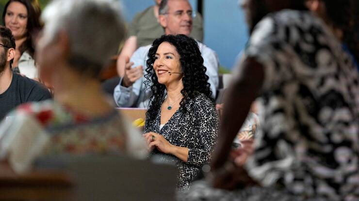 Pour Matthieu Wildhaber, spécialiste en art oratoire, des personnes comme la journaliste Myret Zaki savent transmettre leur message  à des audiences différentes.