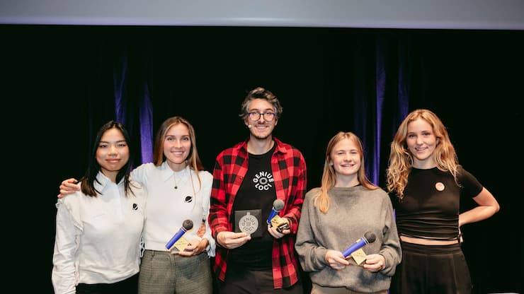 <p>Les lauréats 2022 (de g. à dr.): Dac Hanh Nguyen, Natacha Schuler, Stéphane Cruchon, Blanche Marion et Lucie Vanhollebeke.</p>