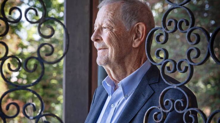 Le Zurichois  Walter Stahel,  architecte  de formation,  a théorisé  il y a plus de  quarante ans  les principes  de l’économie  circulaire.  