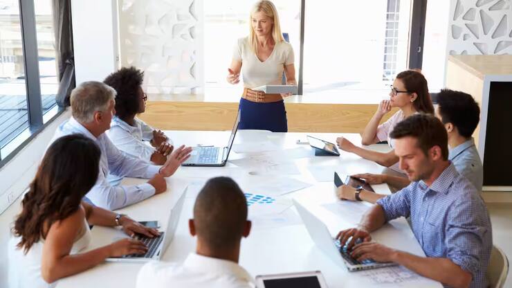 Les compétences des femmes sont deux fois plus souvent mises en doute