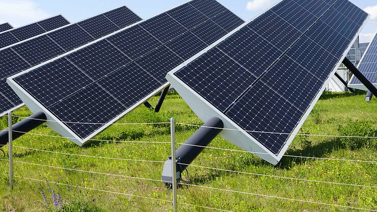 Les panneaux solaires pourraient se multiplier le long des axes routiers et ferroviaires (archives).