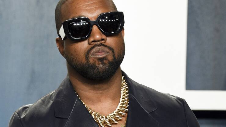 Kanye West, désormais rebaptisé Ye, a signifié à Gap qu'il mettait fin unilatéralement à son partenariat avec l'enseigne de prêt-à-porter et annoncé qu'il prévoyait d'ouvrir ses propres magasins.